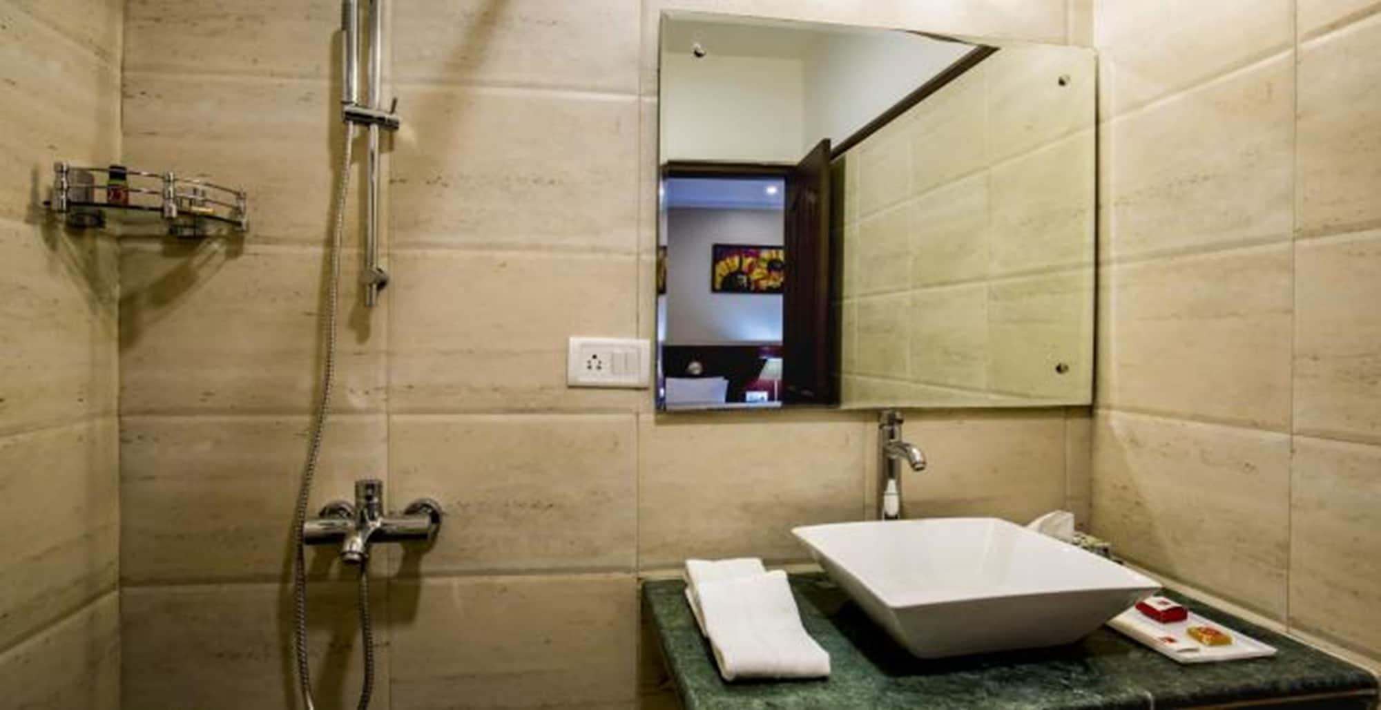 ניו דלהי Clarks Inn Nehru Place מראה חיצוני תמונה