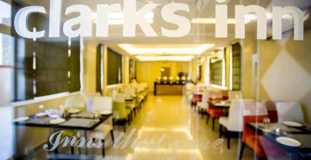 ניו דלהי Clarks Inn Nehru Place מראה חיצוני תמונה